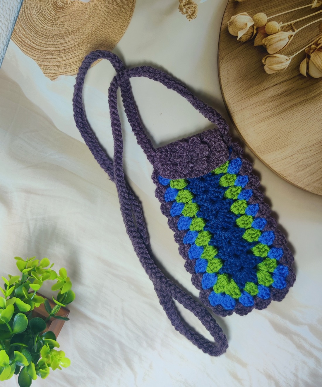 Textured Mobile Pouch