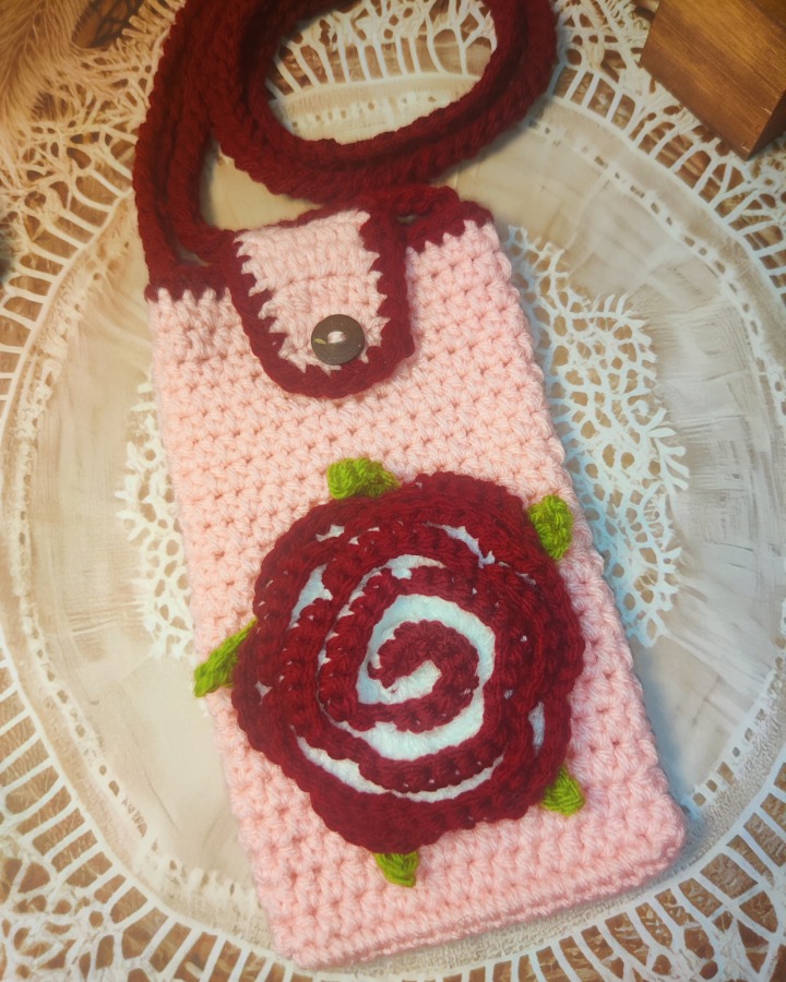 Rose Mobile Pouch