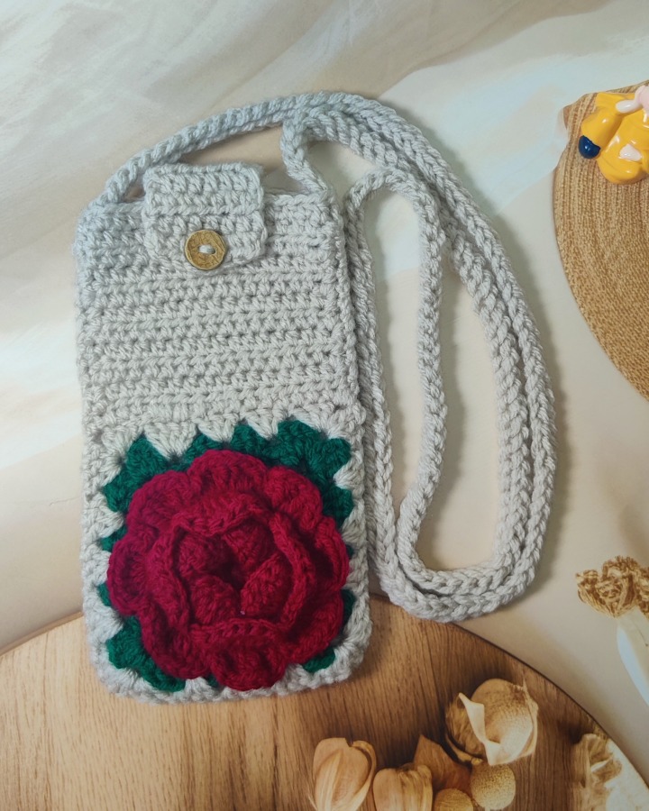 Textured Rose Mobile Pouch
