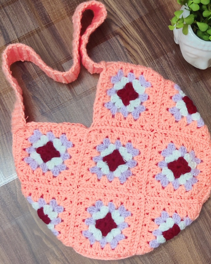 Granny Square Shoulder Bag