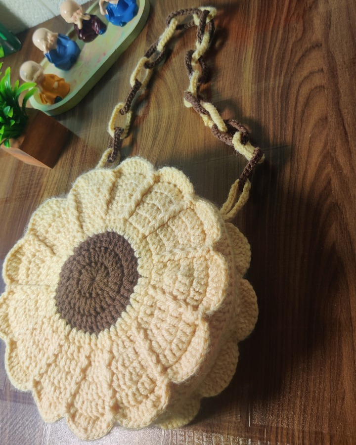 Daisy handbag